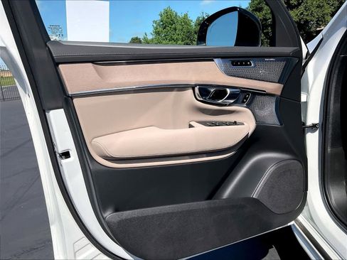New 2026 Volvo XC90 T8 Ultra w/ Lounge Package image 24
