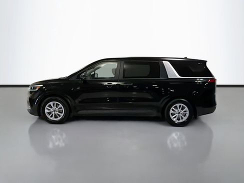 Used 2024 Kia Carnival LX FWD image 6