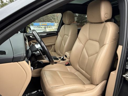 Used 2021 Porsche Macan S image 37