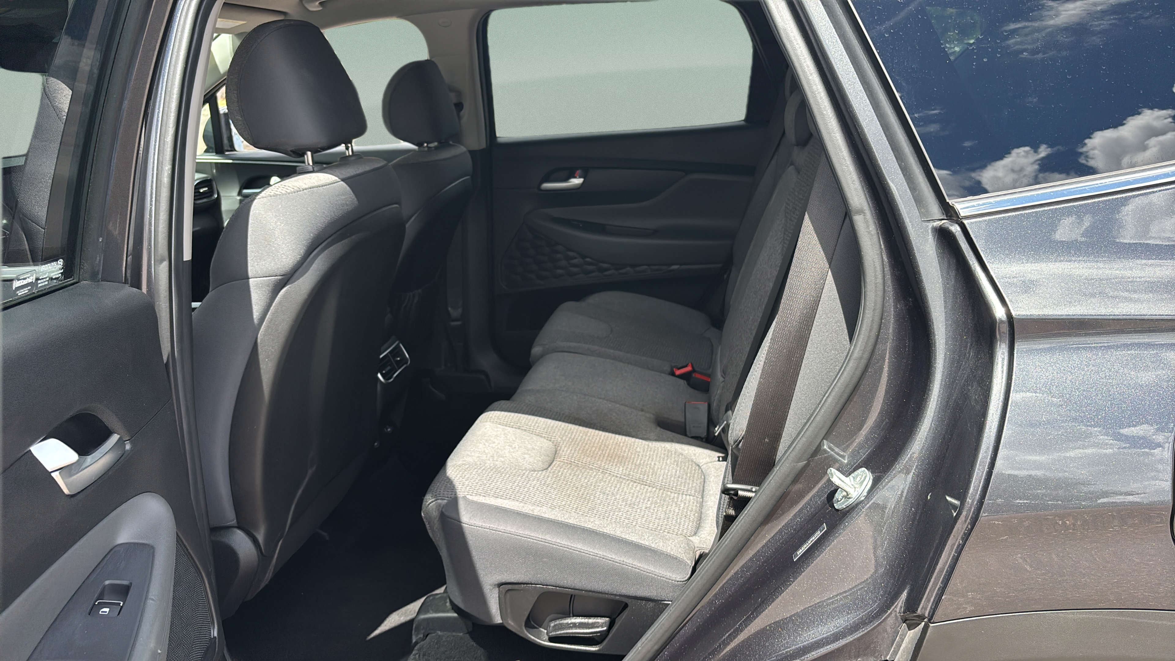 Used 2023 Hyundai Santa Fe SEL FWD image 12