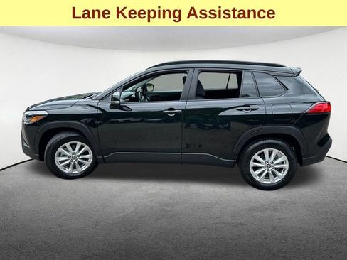 Used 2024 Toyota Corolla Cross LE w/ Moonroof Package AWD/4WD image 6