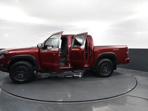Used 2025 Nissan Frontier PRO-4X AWD/4WD image 41