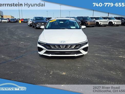 Certified 2026 Hyundai Elantra Limited w/ Cargo Package FWD image 2