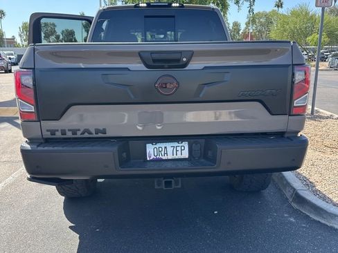 Used 2023 Nissan Titan PRO-4X w/ Pro-4x Convenience Package AWD/4WD image 9