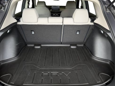 Used 2023 Honda HR-V LX image 13