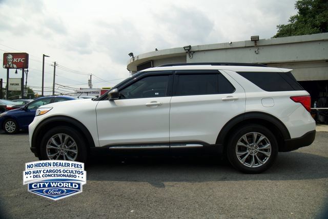 Certified 2022 Ford Explorer XLT w/ Equipment Group 202A AWD/4WD image 5