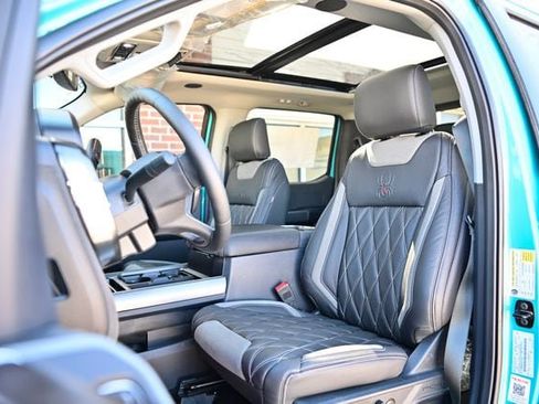 New 2026 Ford F250 Lariat w/ Black Appearance Package AWD/4WD image 19
