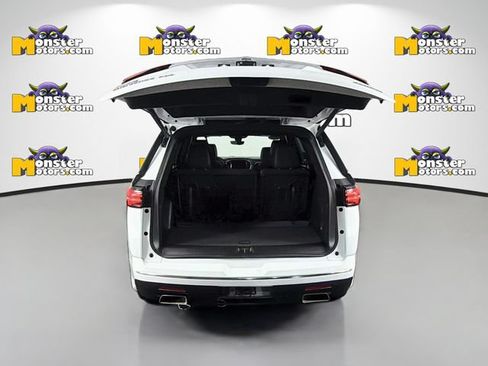 Used 2023 Chevrolet Traverse Premier AWD/4WD image 27