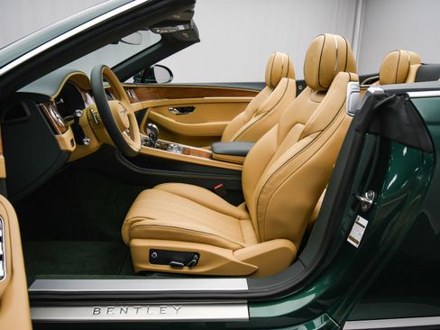 New 2026 Bentley Continental GTC AWD/4WD image 19