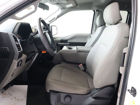 Used 2016 Ford F150 XLT w/ XTR Package image 11