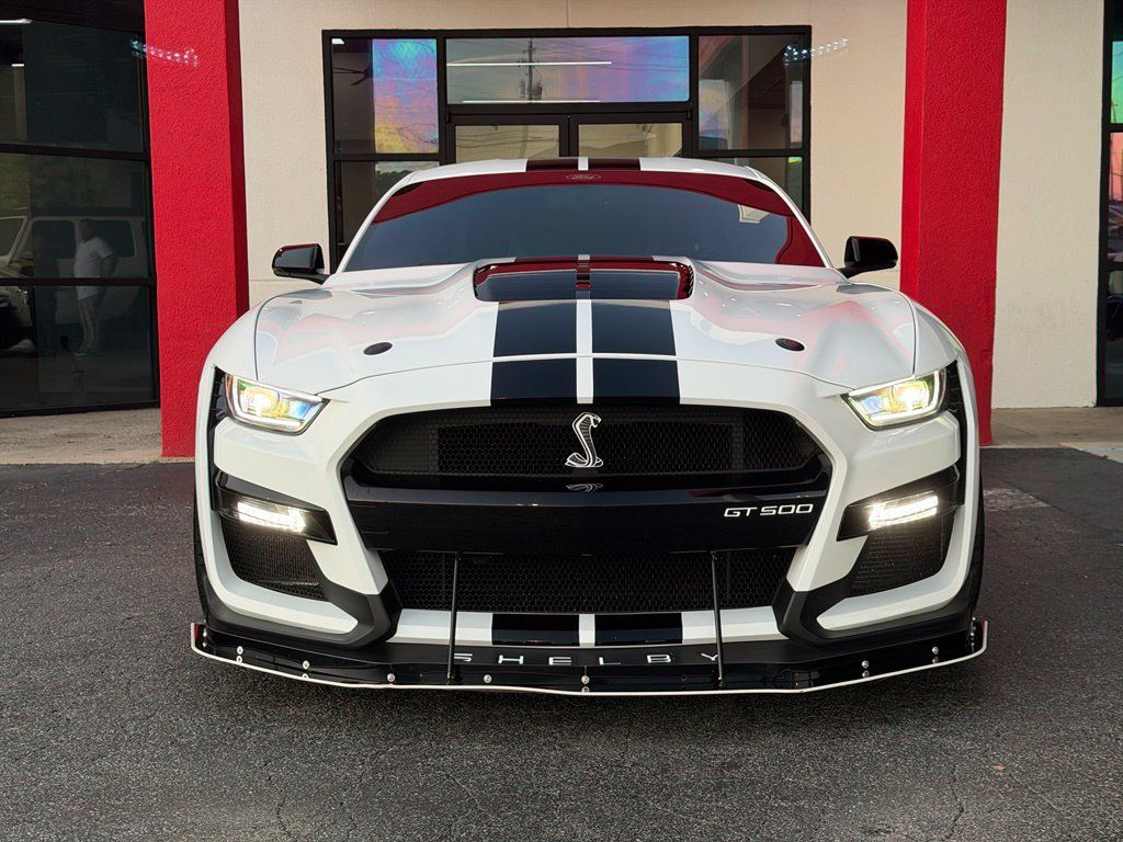 Used 2021 Ford Mustang Shelby GT500 w/ Technology Package RWD image 3