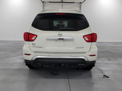 Used 2019 Nissan Pathfinder Platinum w/ Cargo Package image 8