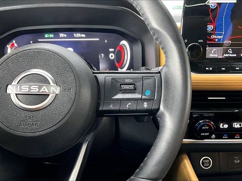 Used 2023 Nissan Rogue Platinum AWD/4WD image 12