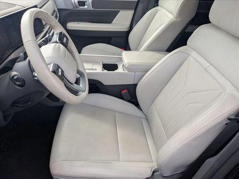 Used 2024 Hyundai Santa Fe SEL image 14