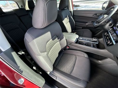 Used 2024 Nissan Pathfinder SV w/ Black Appearance Package image 24