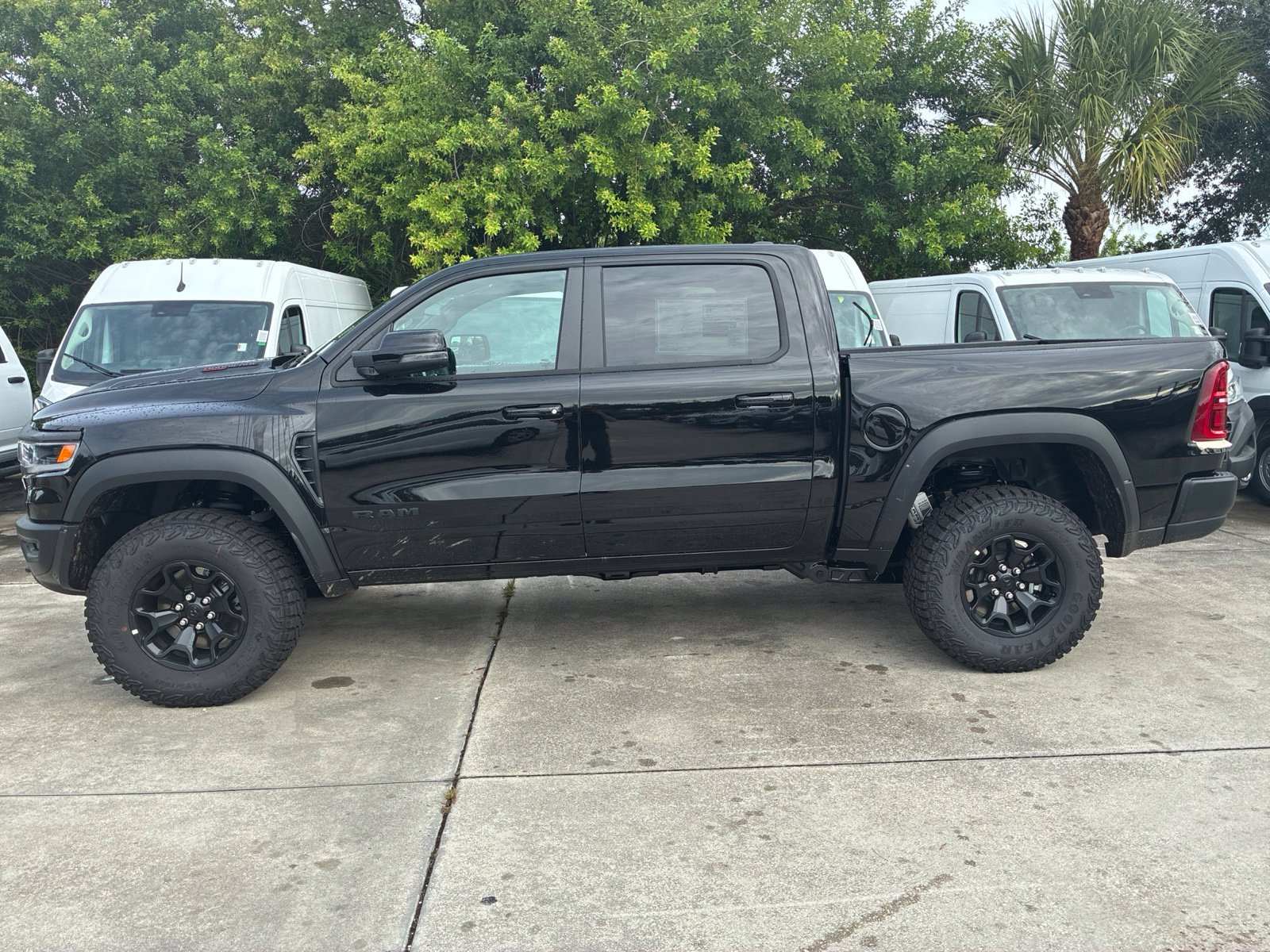 New 2026 RAM 1500 RHO w/ RHO Level 1 Equipment Group AWD/4WD image 2