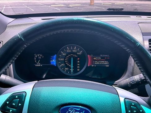 Used 2015 Ford Explorer Limited w/ Equipment Group 302A AWD/4WD image 19