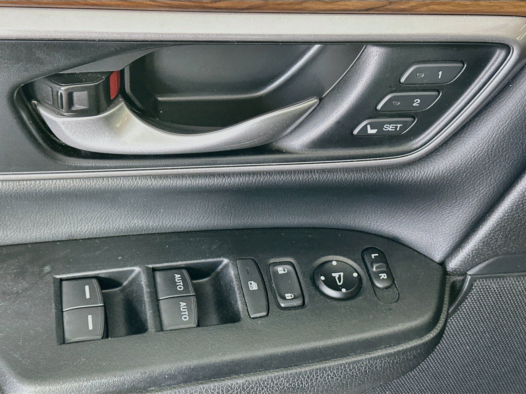 Used 2020 Honda CR-V Touring image 15