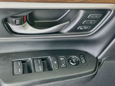 Used 2020 Honda CR-V Touring image 15