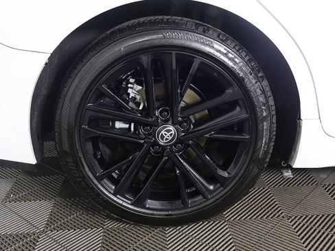 Used 2025 Toyota Camry SE image 18