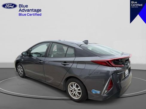 Used 2021 Toyota Prius Prime XLE w/ Carpet Mat Package (TMS) FWD image 7