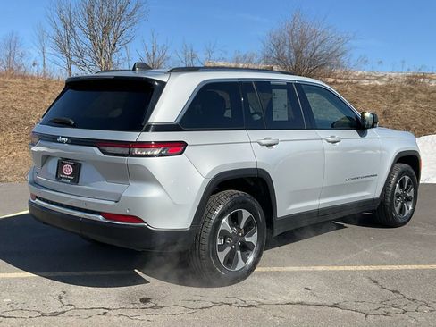 Used 2023 Jeep Grand Cherokee 4WD 4xe image 28