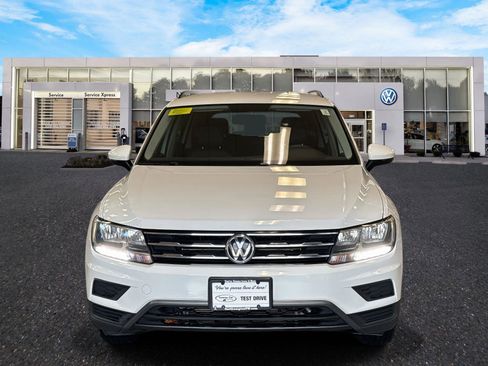 Used 2018 Volkswagen Tiguan S image 2