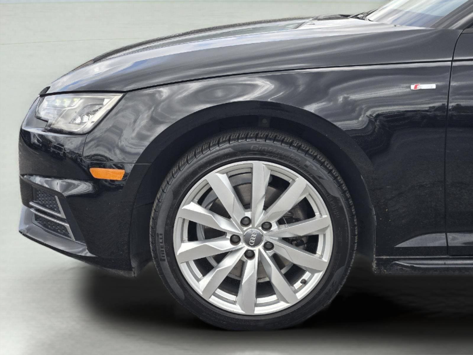 Used 2018 Audi A4 2.0T Ultra Premium w/ Convenience Package FWD image 6