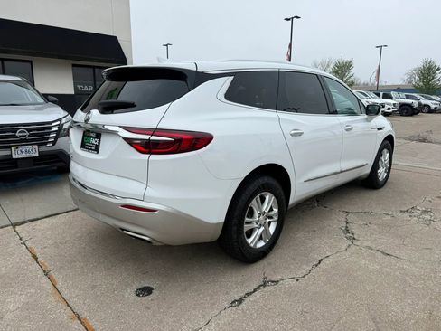 Used 2021 Buick Enclave Essence w/ Sound and Sites Package AWD/4WD image 16