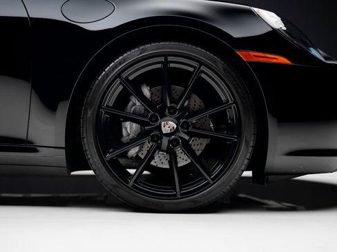 Used 2020 Porsche 911 Carrera image 40