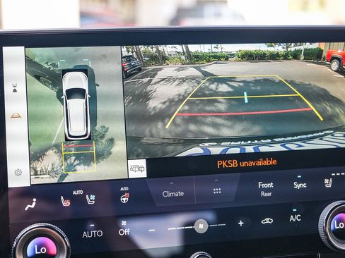 Used 2025 Lexus TX 500h AWD w/ Technology Package image 23