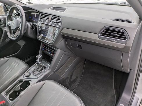 Used 2023 Volkswagen Tiguan SE R-Line image 23