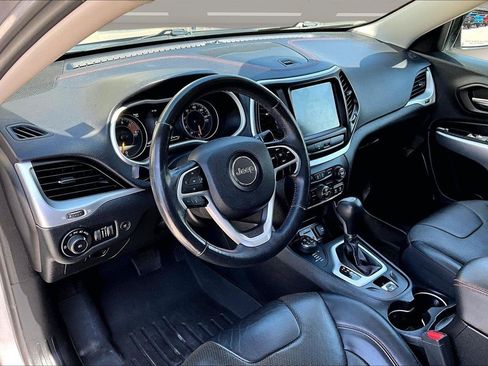 Used 2018 Jeep Cherokee Trailhawk w/ Quick Order Package 27L AWD/4WD image 18