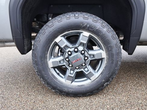 New 2026 GMC Sierra 3500 SLT image 32