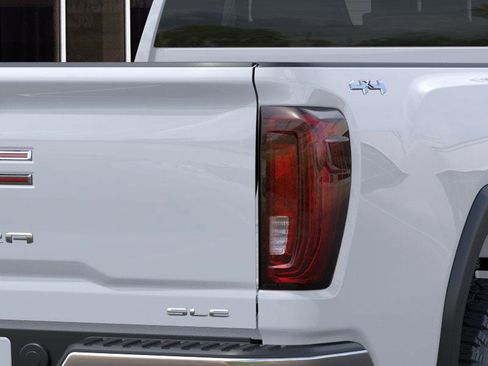 New 2026 GMC Sierra 2500 SLE image 24