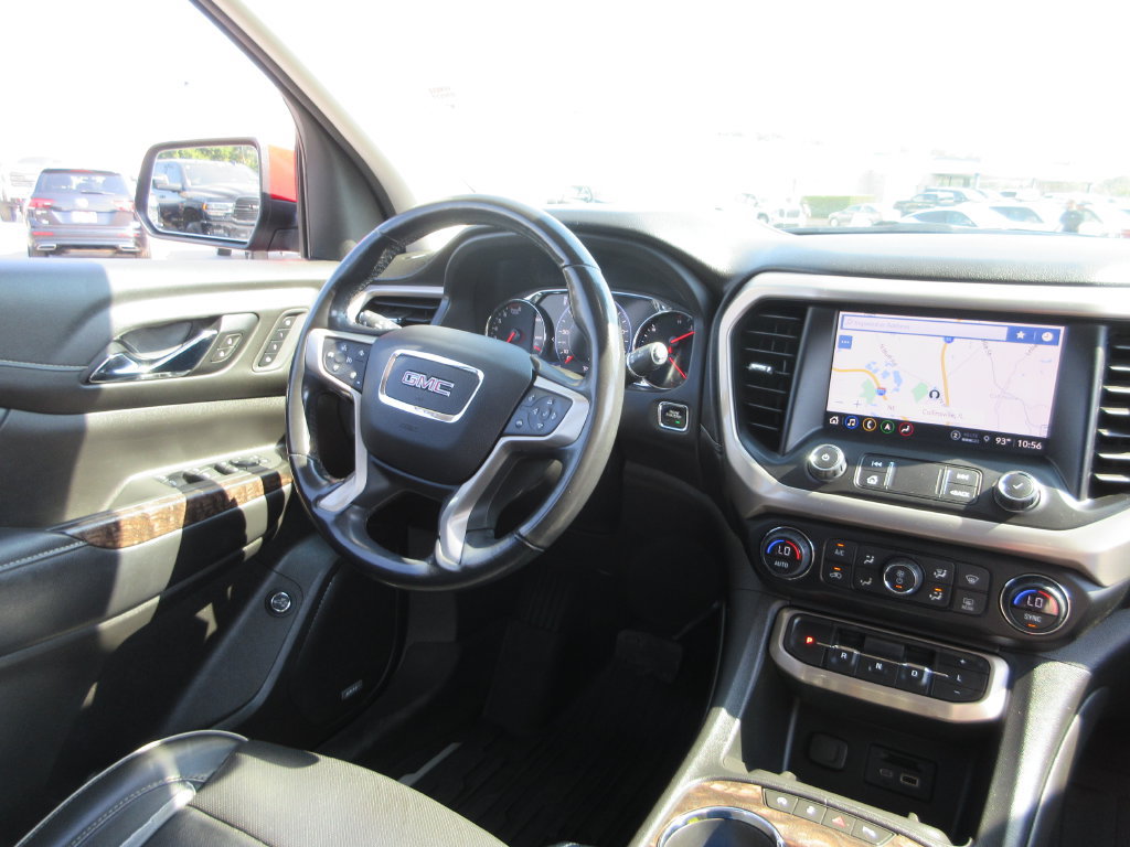 Certified 2021 GMC Acadia Denali w/ Denali Ultimate Package AWD/4WD image 27
