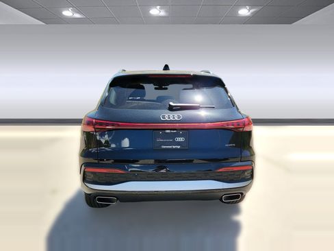 Used 2025 Audi Q5 Premium w/ Convenience Package AWD/4WD image 10