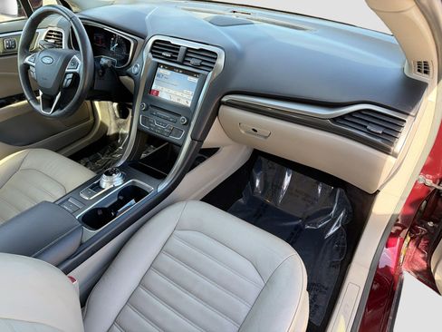 Used 2017 Ford Fusion Energi SE image 13