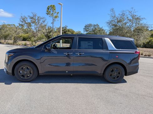 New 2026 Kia Carnival LXS image 8