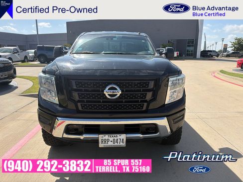 Used 2021 Nissan Titan SV w/ SV Convenience Package AWD/4WD image 2