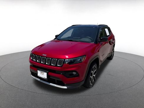 Used 2025 Jeep Compass Limited AWD/4WD image 8