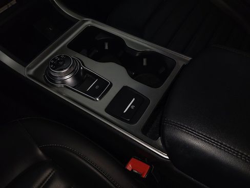 Used 2024 Ford Edge SEL image 26