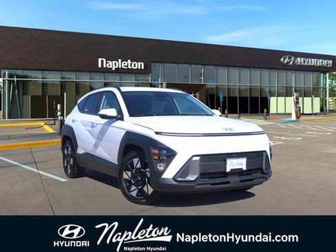 Certified 2025 Hyundai Kona SEL image 1