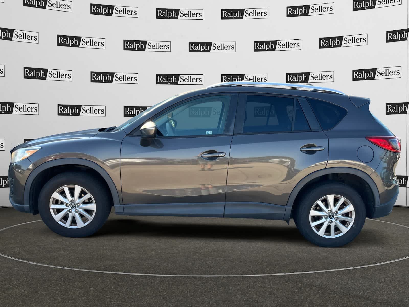 Used 2016 MAZDA CX-5 Touring FWD image 2