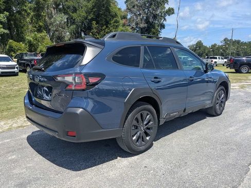 Used 2025 Subaru Outback Onyx Edition AWD/4WD image 3