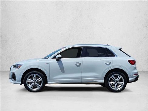 Used 2023 Audi Q3 2.0T Premium Plus w/ Premium Plus Package AWD/4WD image 9
