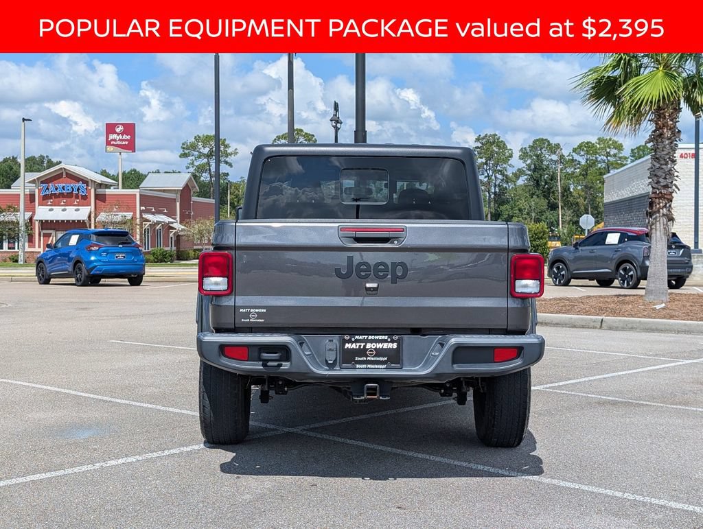 Used 2023 Jeep Gladiator Sport AWD/4WD image 4