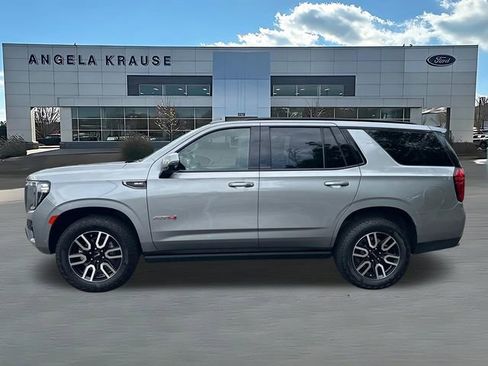 Used 2024 GMC Yukon AT4 w/ Technology Package AWD/4WD image 4