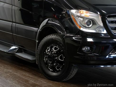 Used 2018 Mercedes-Benz Sprinter 3500 image 3