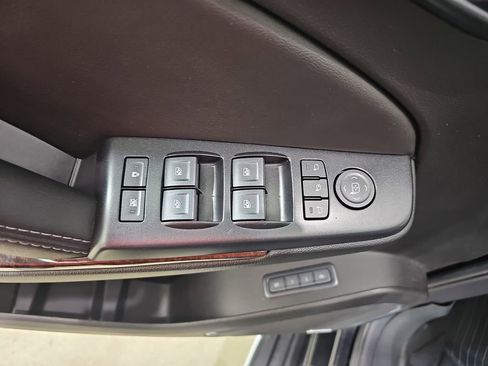 Certified 2019 GMC Yukon SLT w/ Premium Edition image 35